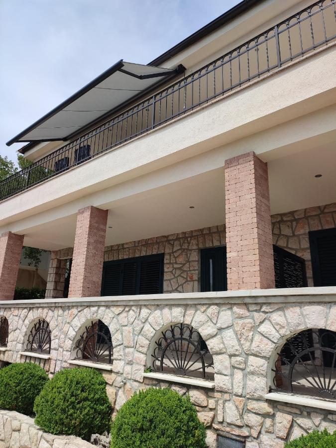Biuk Apartments Novi Vinodolski Exterior photo